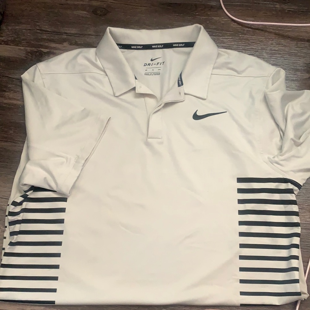 EUC Nike golf shirt / polo